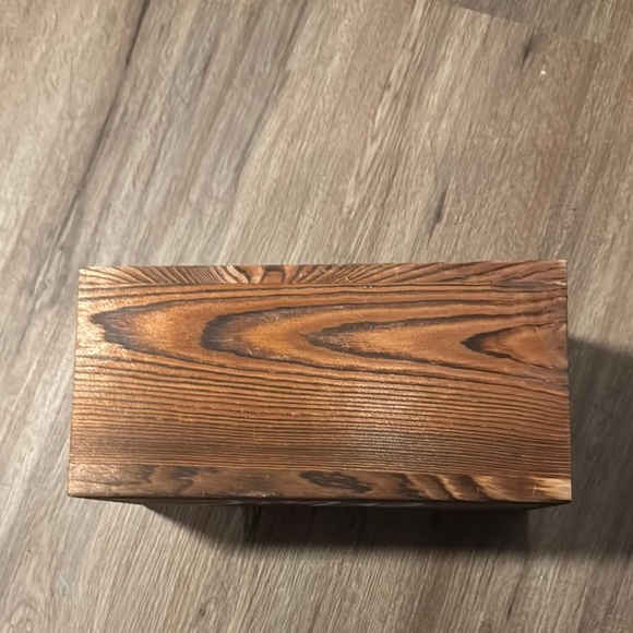 Wooden Mail Box with Script Design - Picture 4 of 7